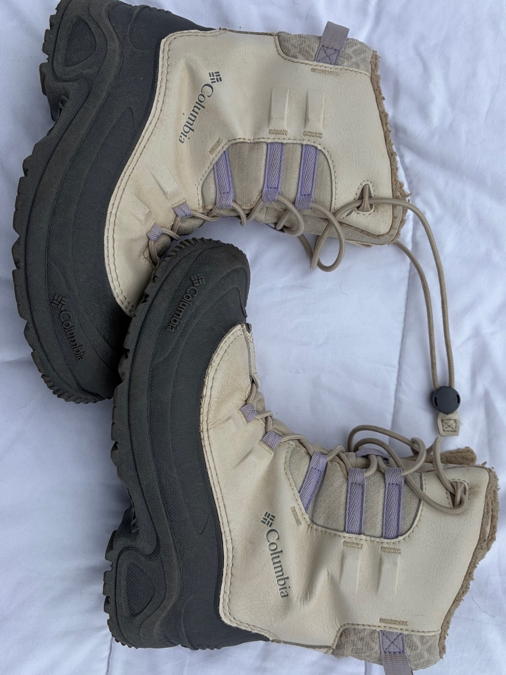 Columbia Women’s Cream and Black Lace-Up Winter Boots with Lavender Accents